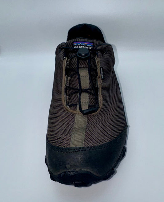 Patagonia Men’s DAS Boot Low Waterproof Shoes – Black / Peat Moss – Size 11