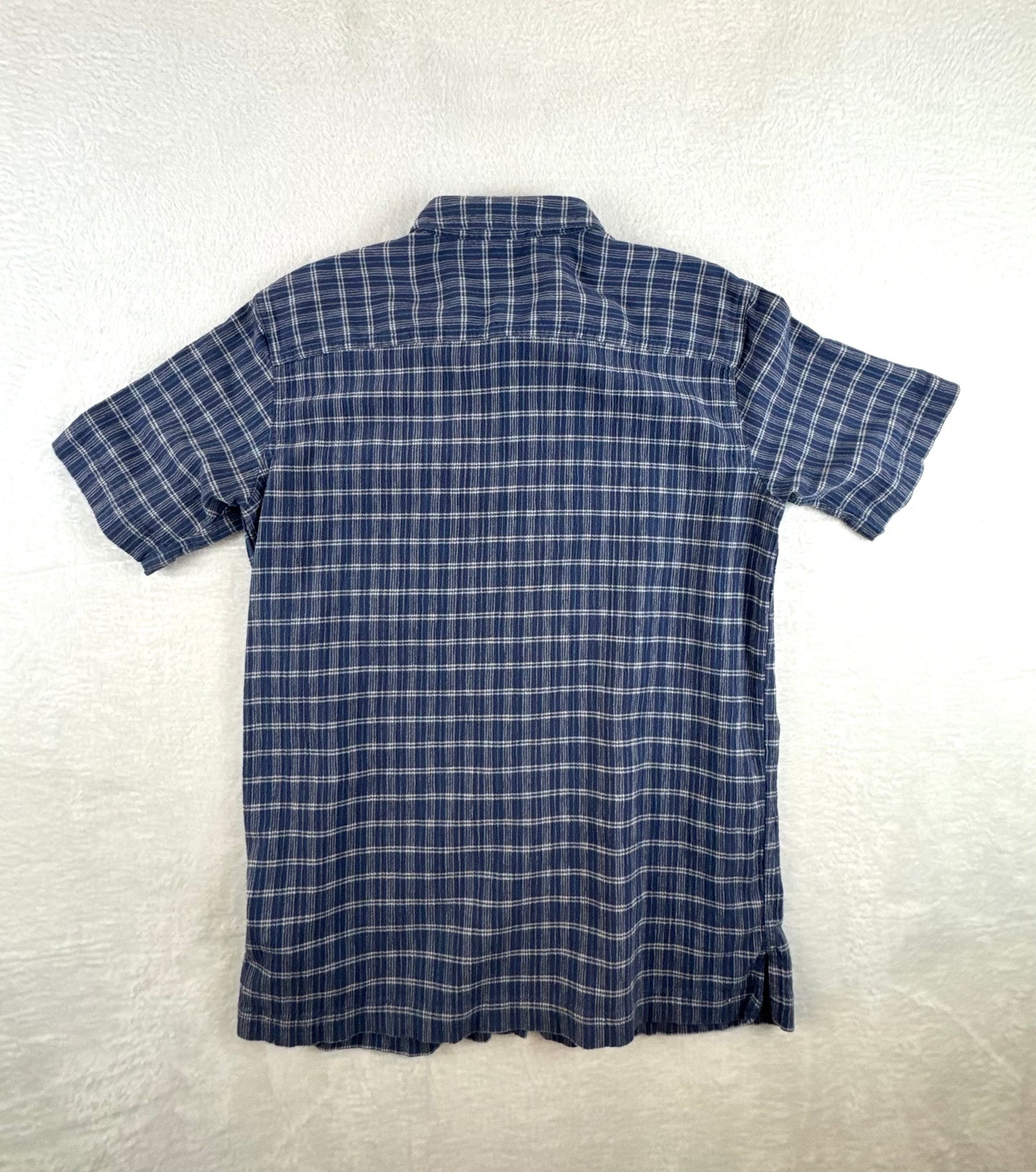 Patagonia Men’s A/C Organic Cotton Short Sleeve Shirt – Blue Plaid – Medium
