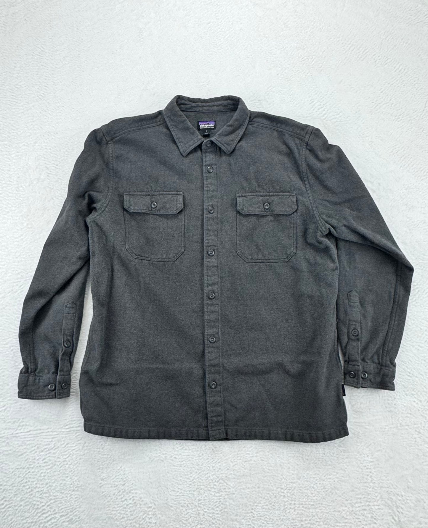 Patagonia Men’s Fjord Flannel – Organic Cotton – Charcoal Grey – Large
