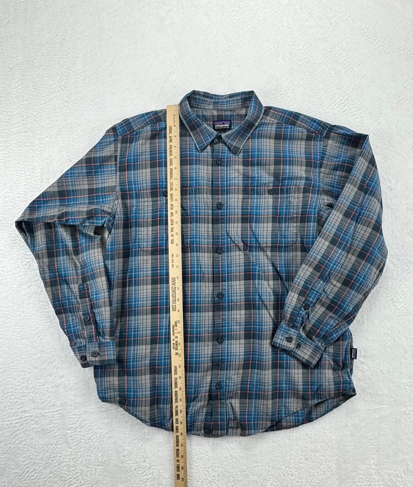 Patagonia Men’s Organic Cotton Plaid Button-Down Shirt – Blue – Large – Lightweight
