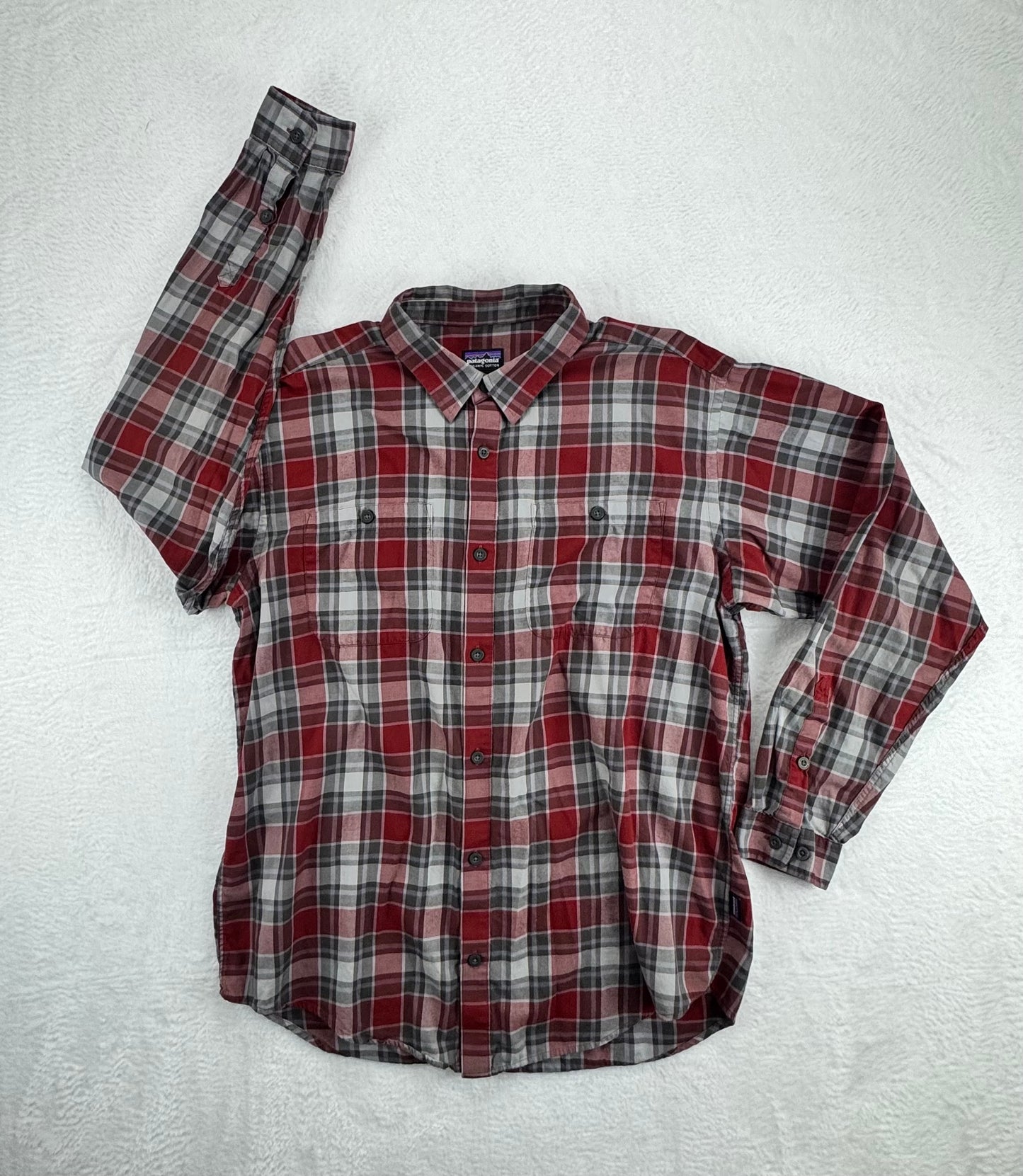 Patagonia Organic Cotton Plaid Button-Up Shirt Red Gray Men's Large