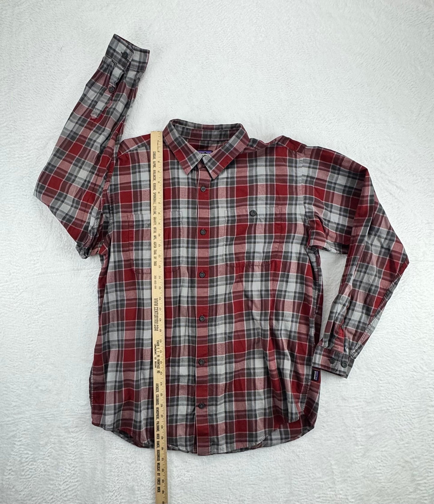 Patagonia Organic Cotton Plaid Button-Up Shirt Red Gray Men's Large
