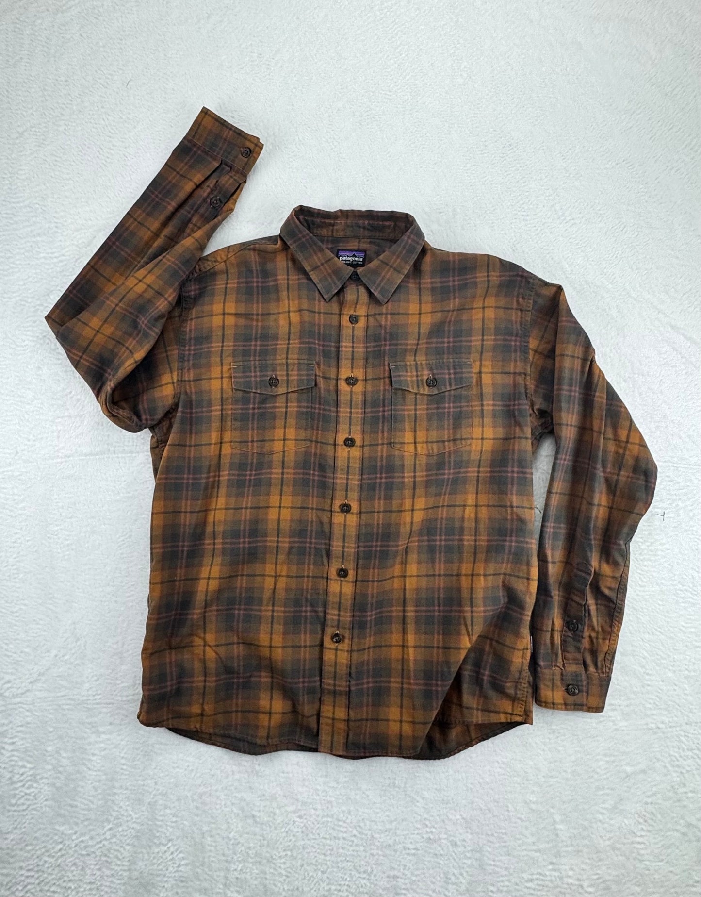 Patagonia Organic Cotton Plaid Button-Up Shirt – Brown/Tan Plaid – Men's Large