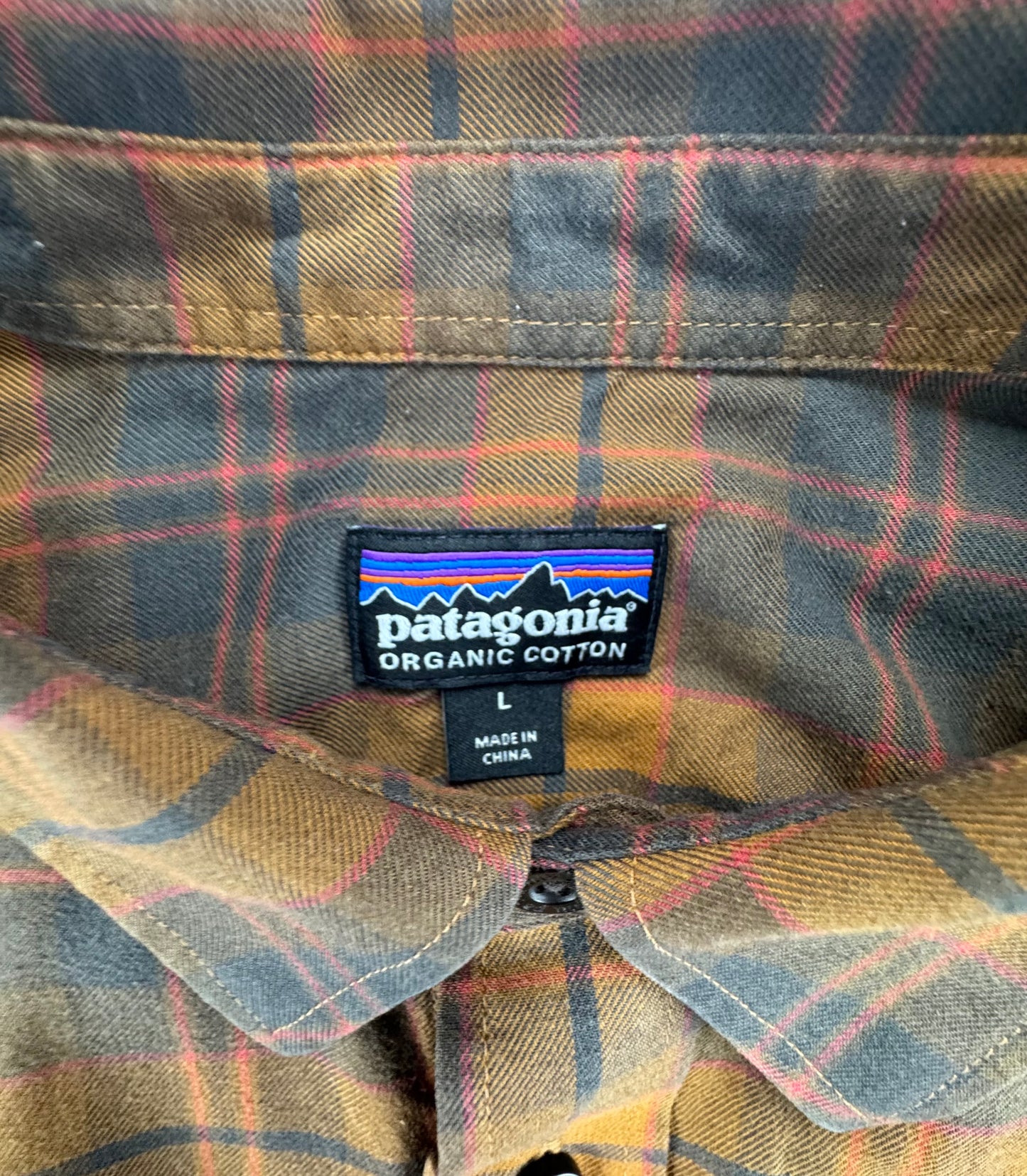 Patagonia Organic Cotton Plaid Button-Up Shirt – Brown/Tan Plaid – Men's Large