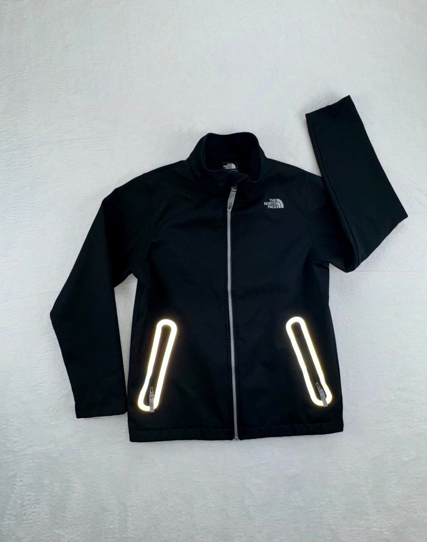 The North Face Boys Soft Shell Jacket – Black – Youth Large (14/16)