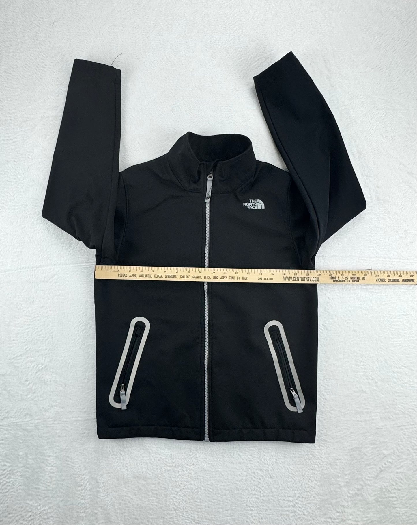 The North Face Boys Soft Shell Jacket – Black – Youth Large (14/16)