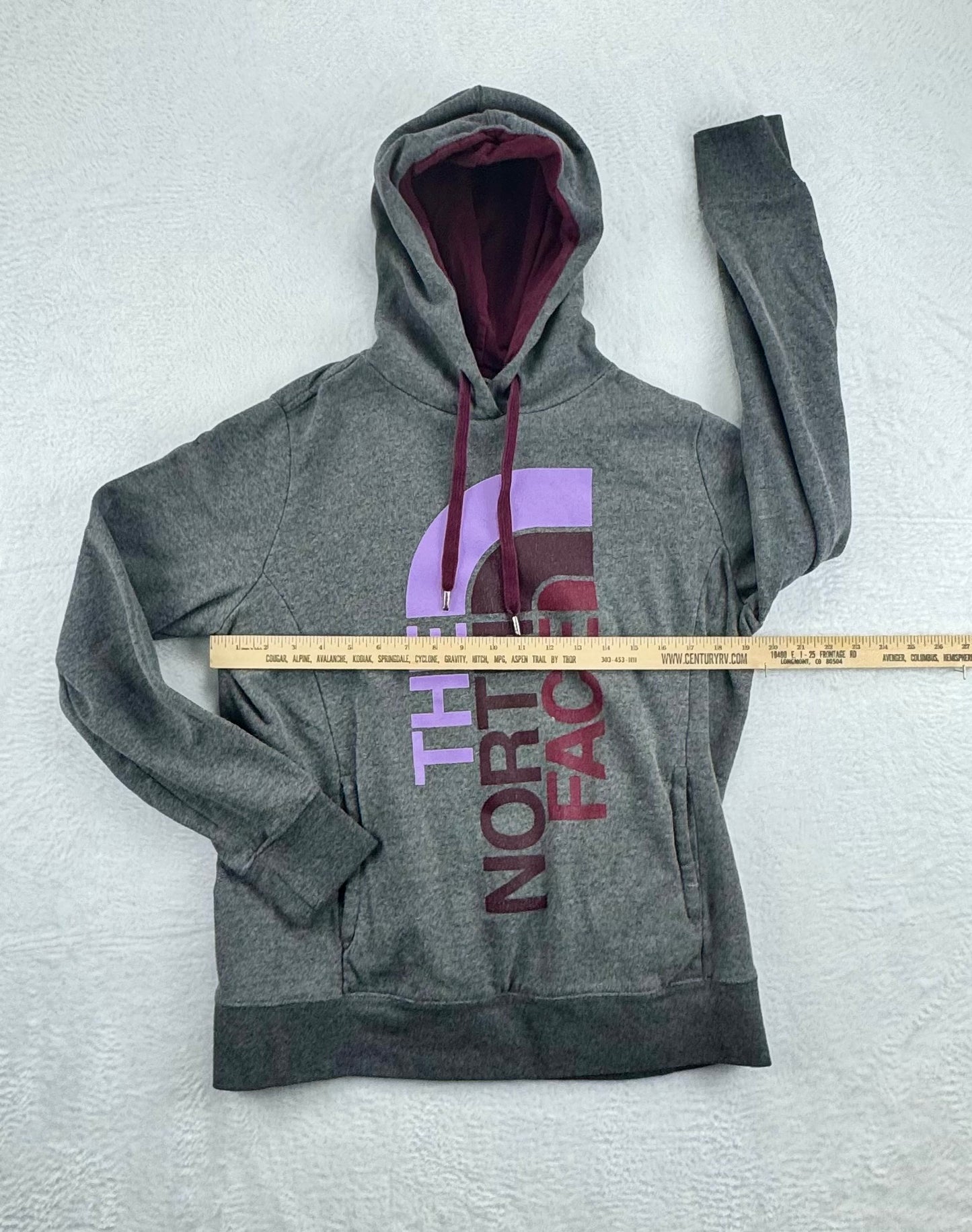 The North Face Women’s Graphic Pullover Hoodie – Gray / Plum / Lavender – Large