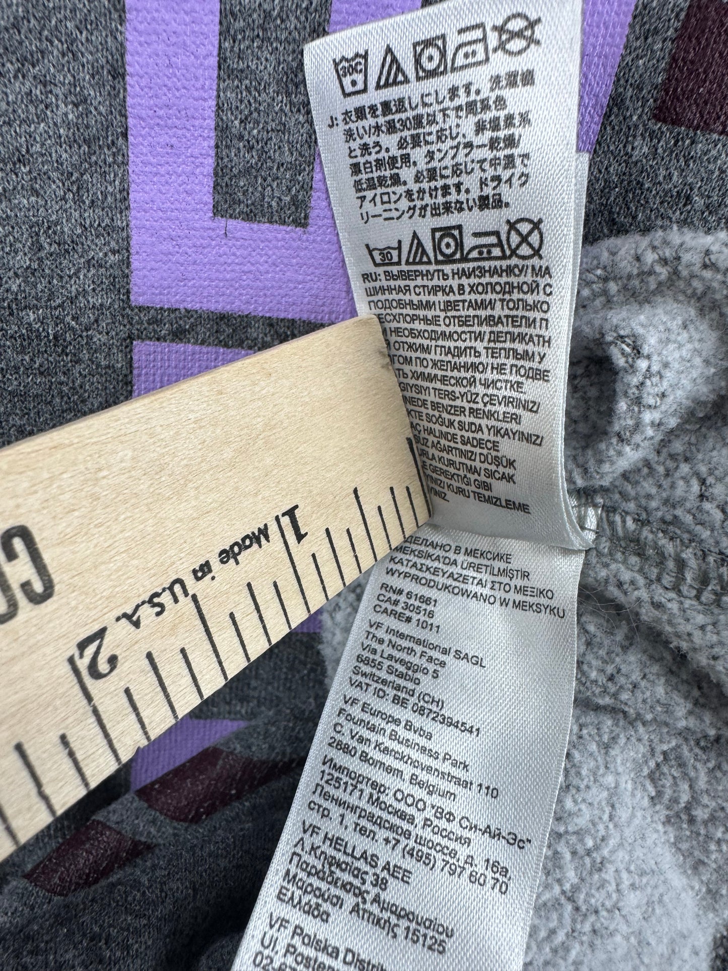 The North Face Women’s Graphic Pullover Hoodie – Gray / Plum / Lavender – Large