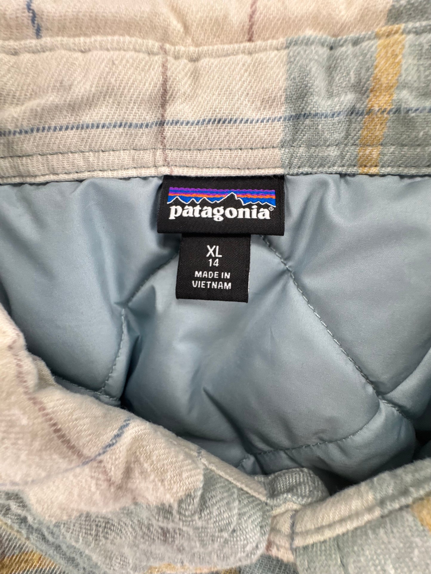 Patagonia Kids' Insulated Plaid Overshirt Jacket – Blue Plaid – XL (14)