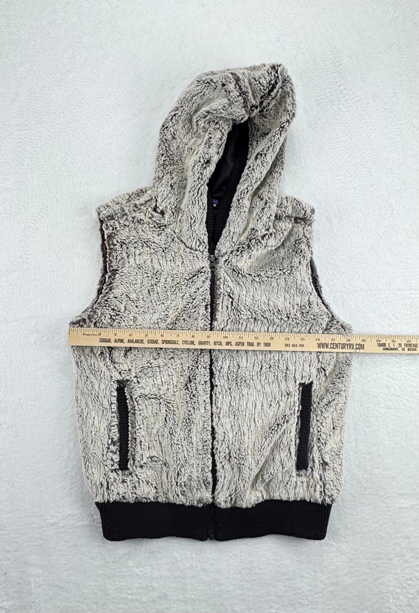 Patagonia Women’s High-Pile Fleece Hooded Vest Brown Cream Small