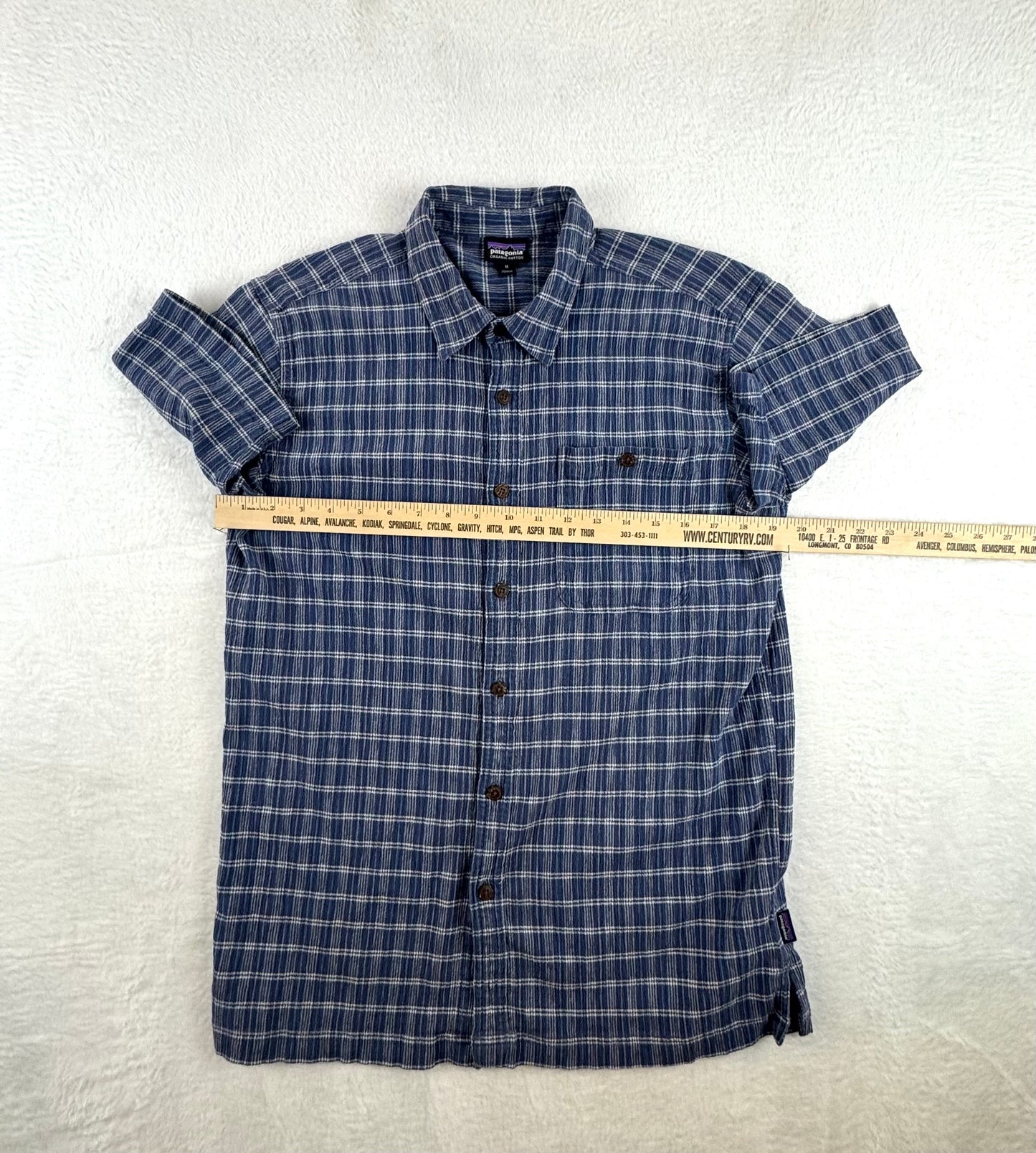 Patagonia Men’s A/C Organic Cotton Short Sleeve Shirt – Blue Plaid – Medium