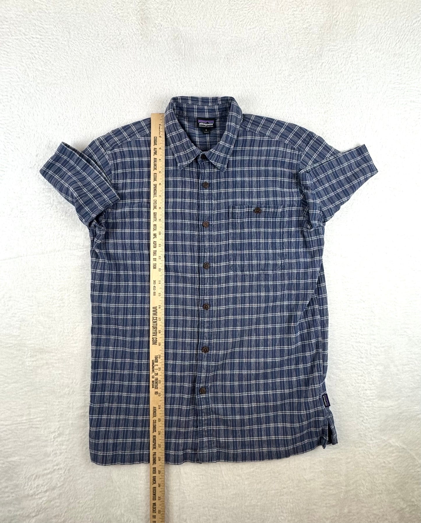 Patagonia Men’s A/C Organic Cotton Short Sleeve Shirt – Blue Plaid – Medium