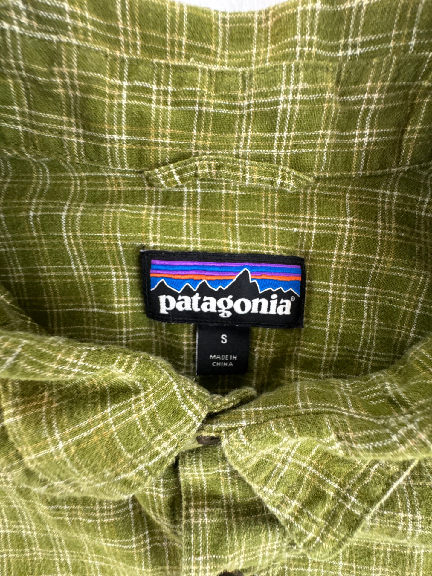 Patagonia Men’s Migration Hemp Shirt Green Plaid Short Sleeve Small