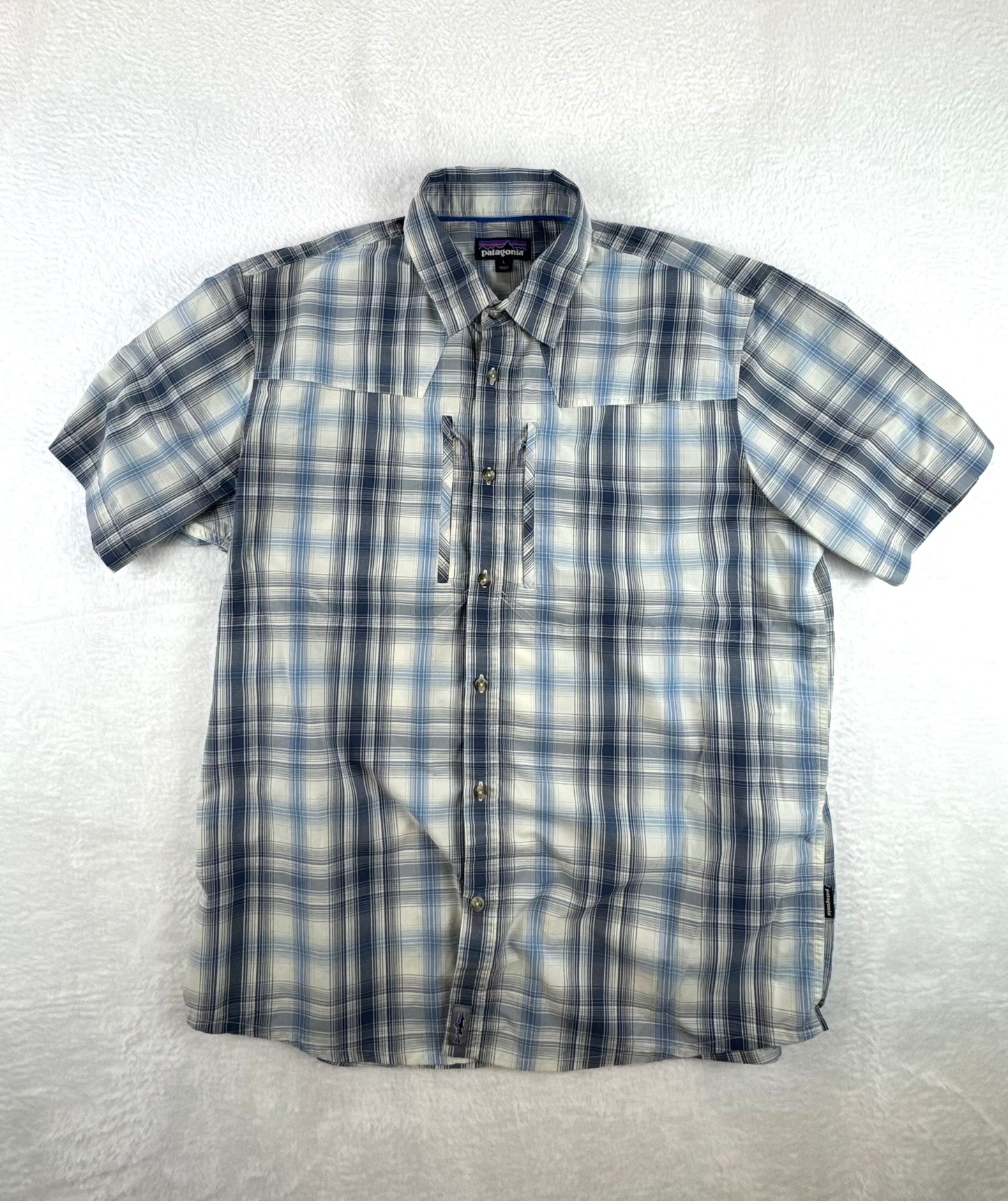 Patagonia Men’s Sun Stretch Fishing Shirt Blue Plaid Short Sleeve Large