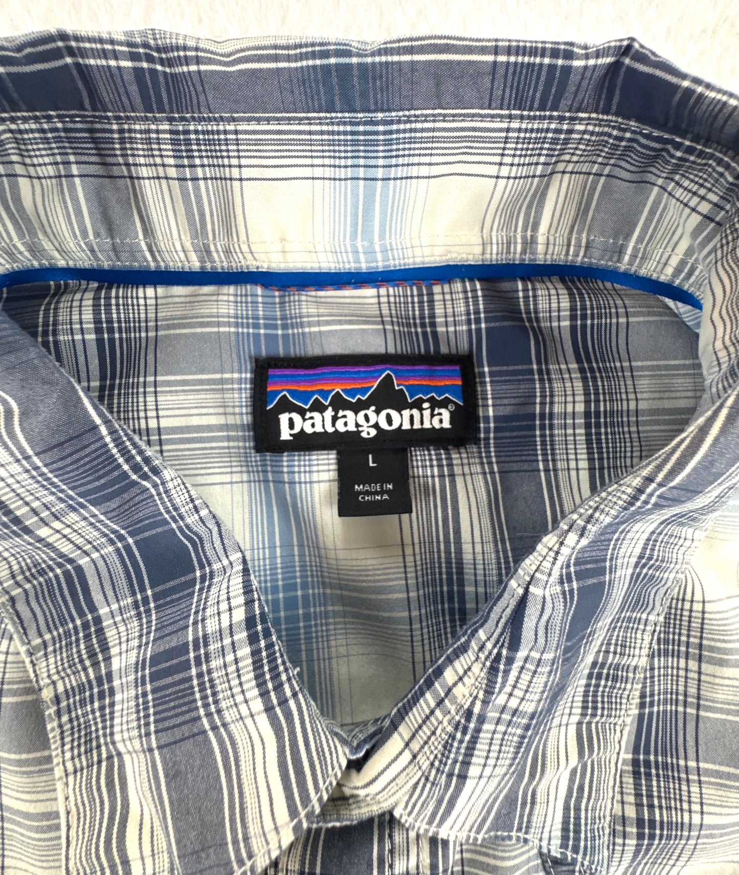 Patagonia Men’s Sun Stretch Fishing Shirt Blue Plaid Short Sleeve Large