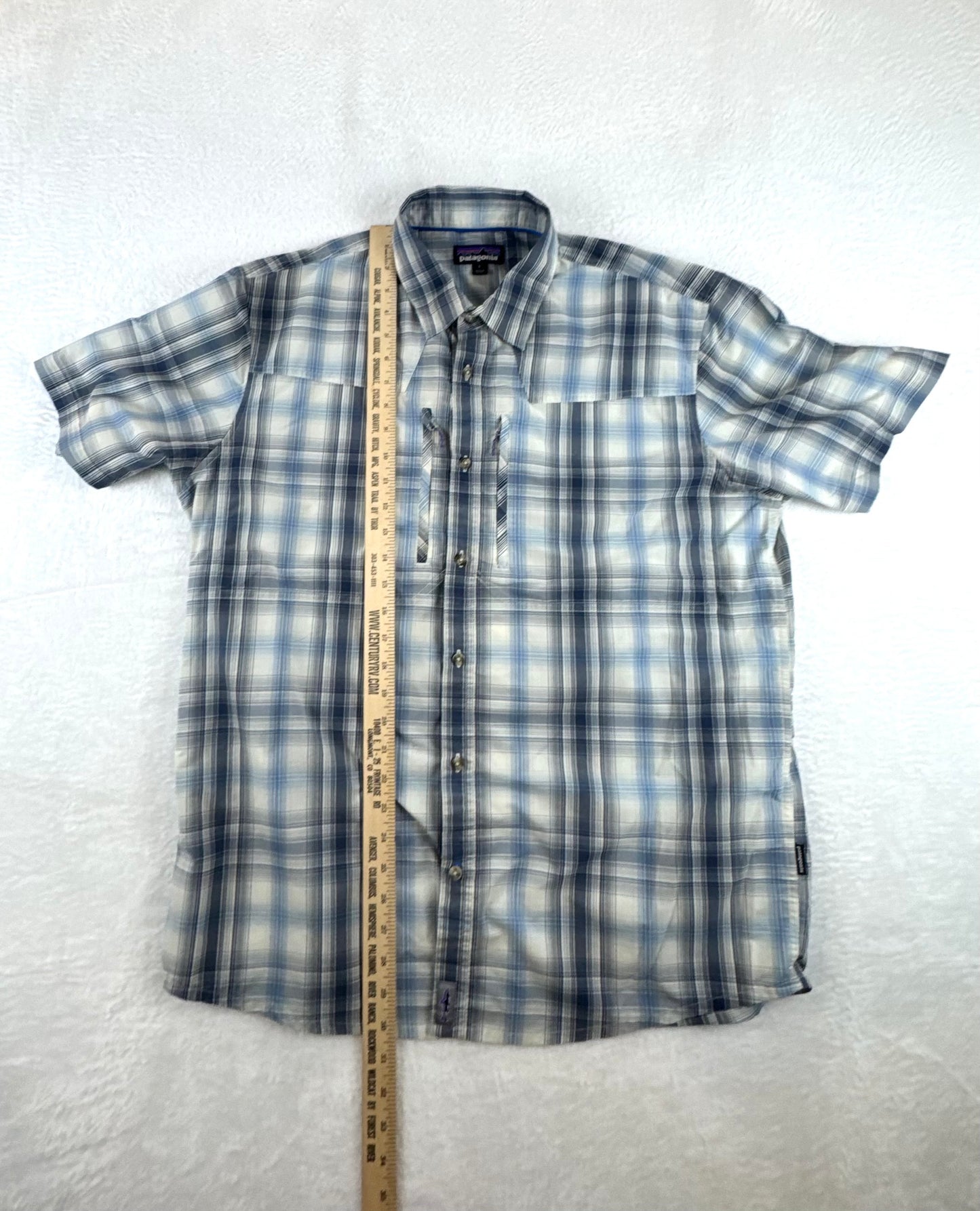 Patagonia Men’s Sun Stretch Fishing Shirt Blue Plaid Short Sleeve Large