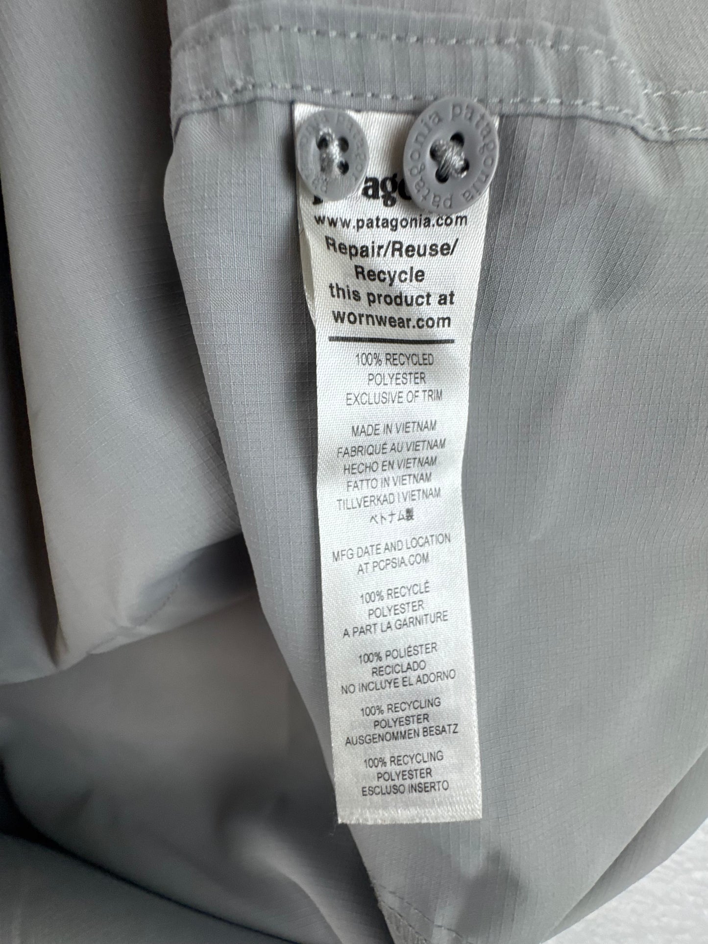 Patagonia Men’s Self-Guided Short Sleeve Shirt – Gray – Large