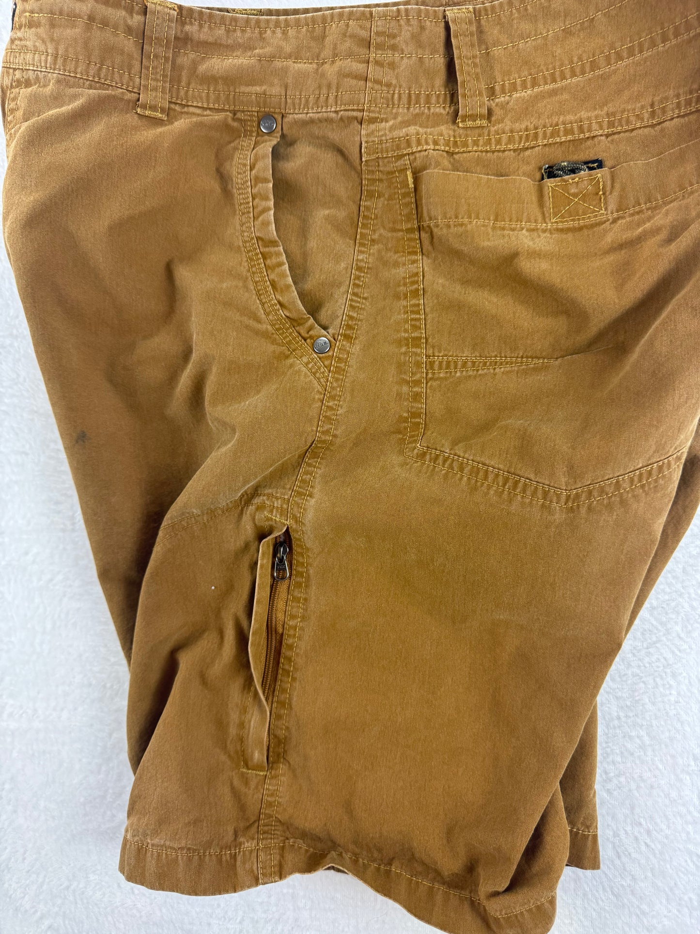 KÜHL Men’s Vintage Patina Dye Outdoor Shorts – Brown – 34